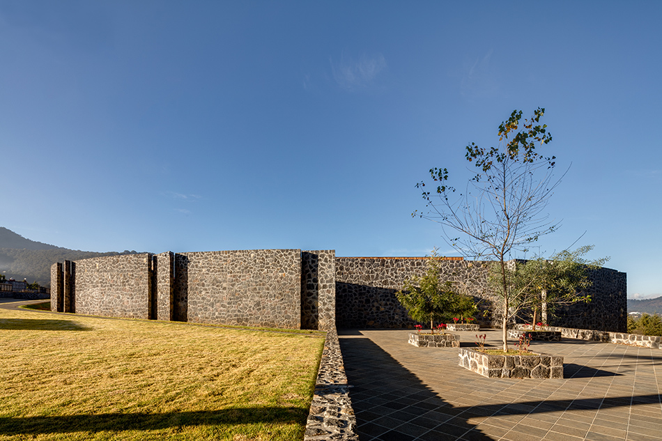 taller-mauricio-rocha-gabriela-carrillo-criminal-courts-patzcuaro-michoacan-mexico-designboom-02.jpg