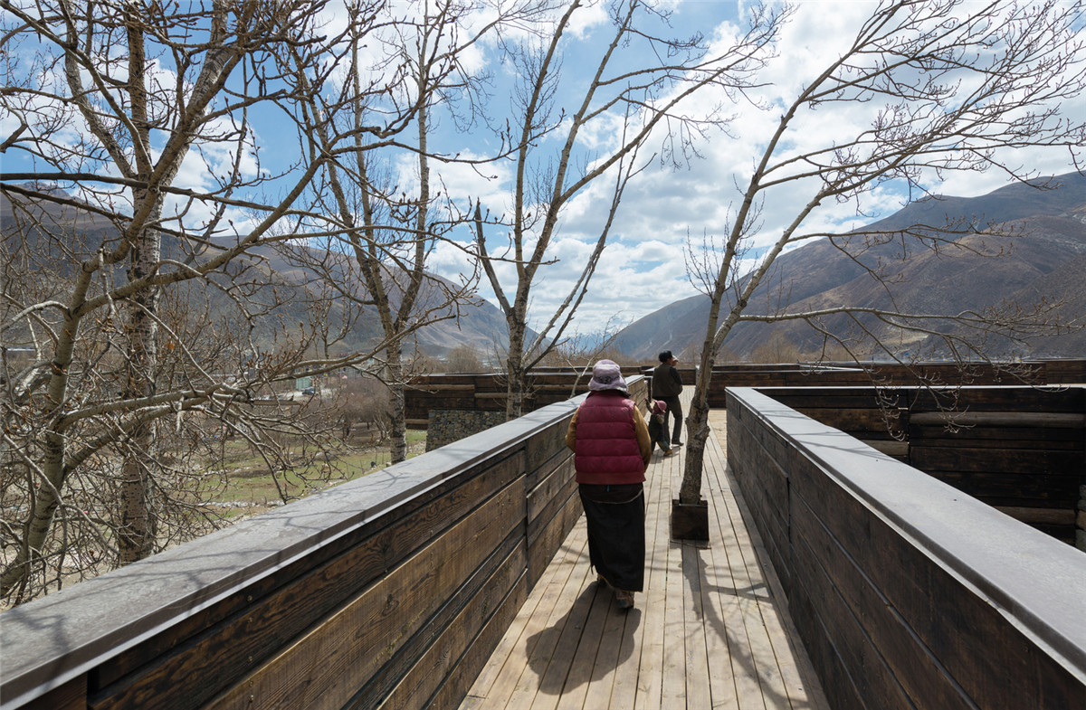 20_Jianamani_Roof_Observation_Deck1.jpg