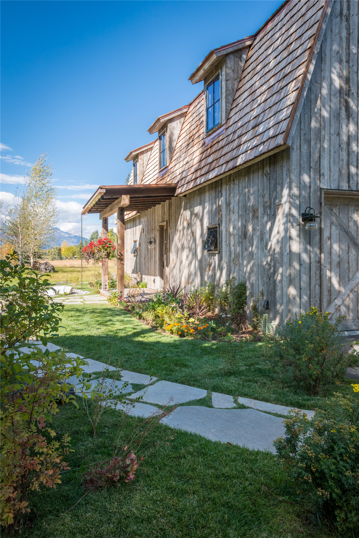 the-barn-carney-logan-architects_dezeen_2364_col_0.jpg