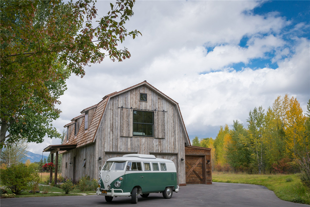 the-barn-carney-logan-architects_dezeen_2364_col_36-852x569.jpg