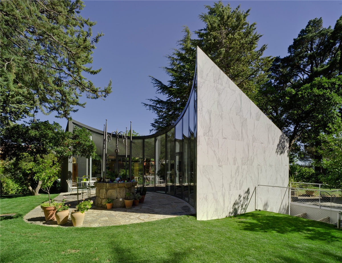 house-madrid-single-house-water-cistern-residential-spain-valdivieso-arquitectos-architecture_dezeen_2364_col_22.jpg