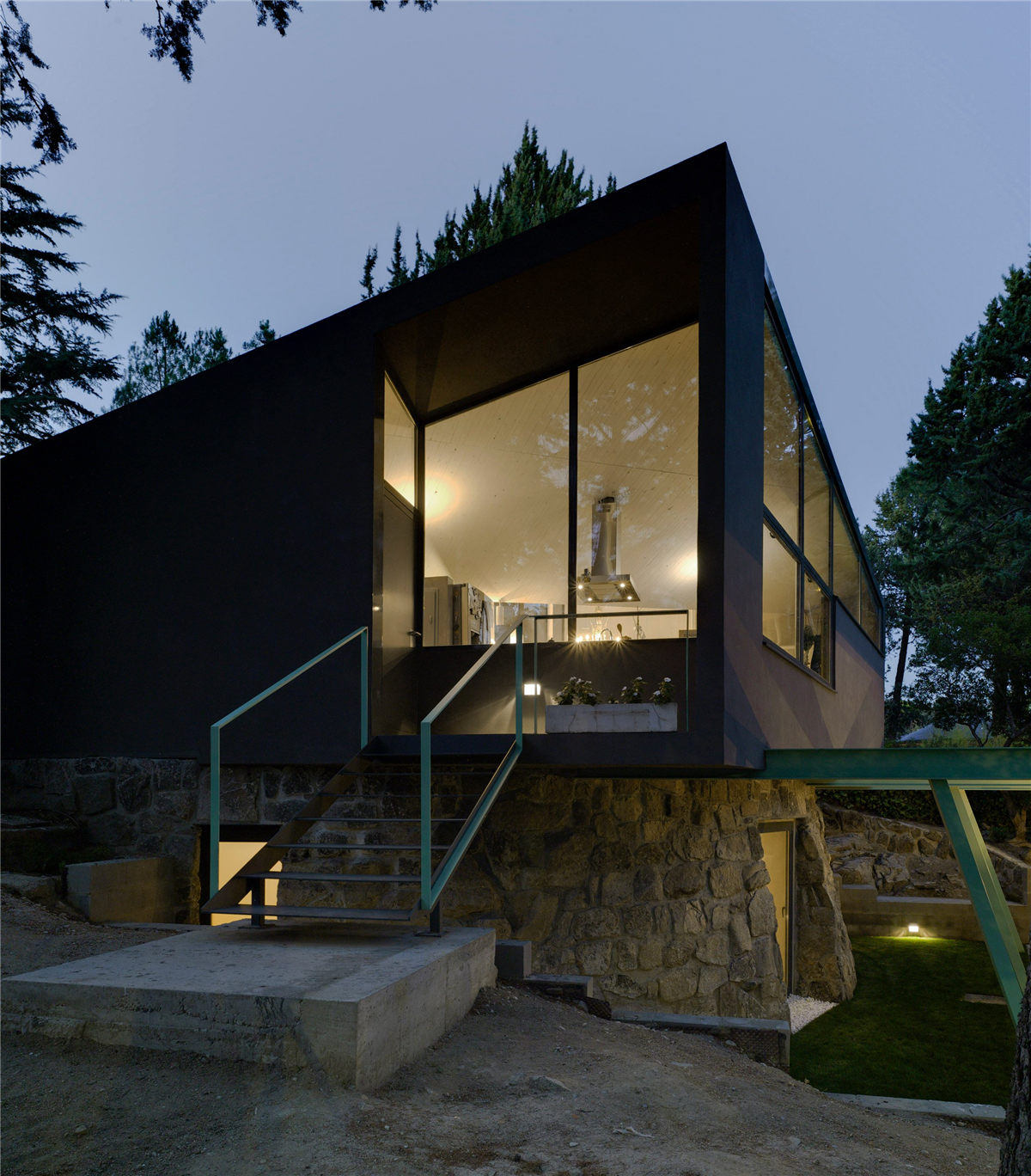 house-madrid-single-house-water-cistern-residential-spain-valdivieso-arquitectos-architecture_dezeen_2364_col_19.jpg