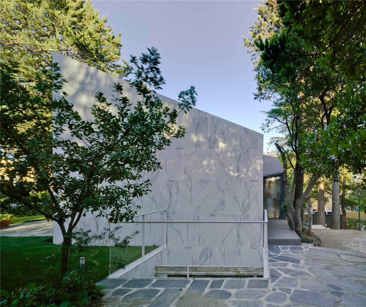 house-madrid-single-house-water-cistern-residential-spain-valdivieso-arquitectos-architecture_dezeen_2364_col_8.jpg