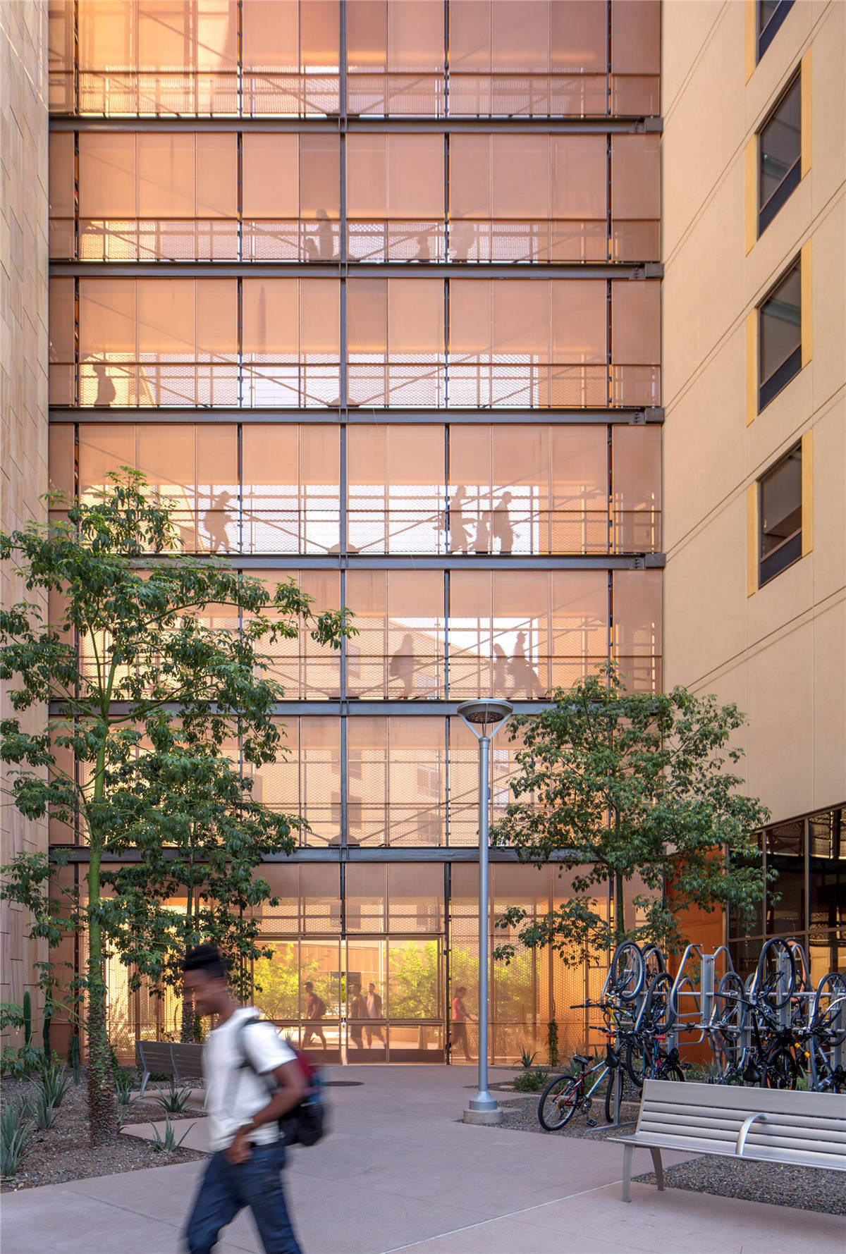 tooker-house-solomon-cordwell-buenz-arizona-state-university-student-housing-usa_dezeen_2364_col_32_副本.jpg