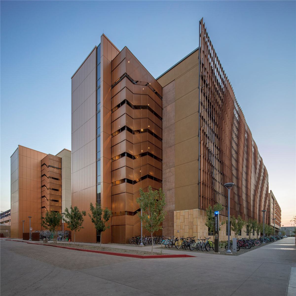 tooker-house-solomon-cordwell-buenz-arizona-state-university-student-housing-usa_dezeen_sq-c.jpg