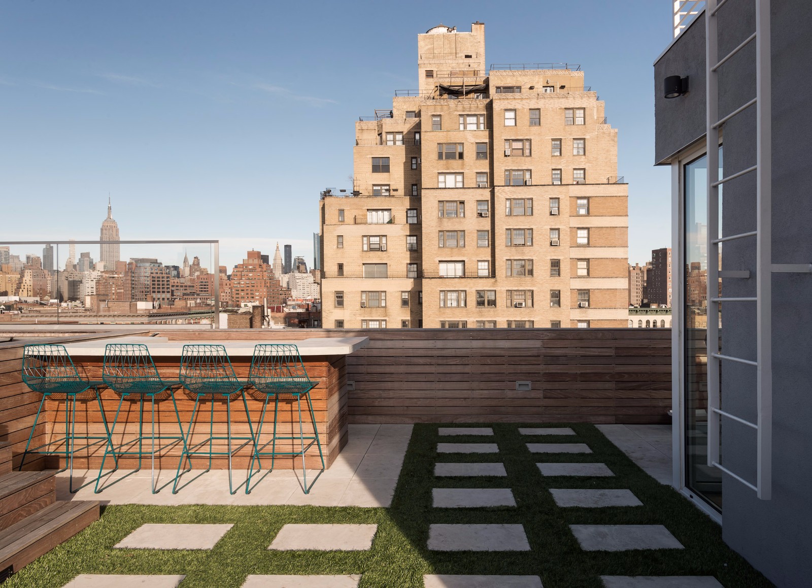 west-village-penthouse-tbd-renovations-interiors-new-york-city-usa_dezeen_2364_col_44.jpg