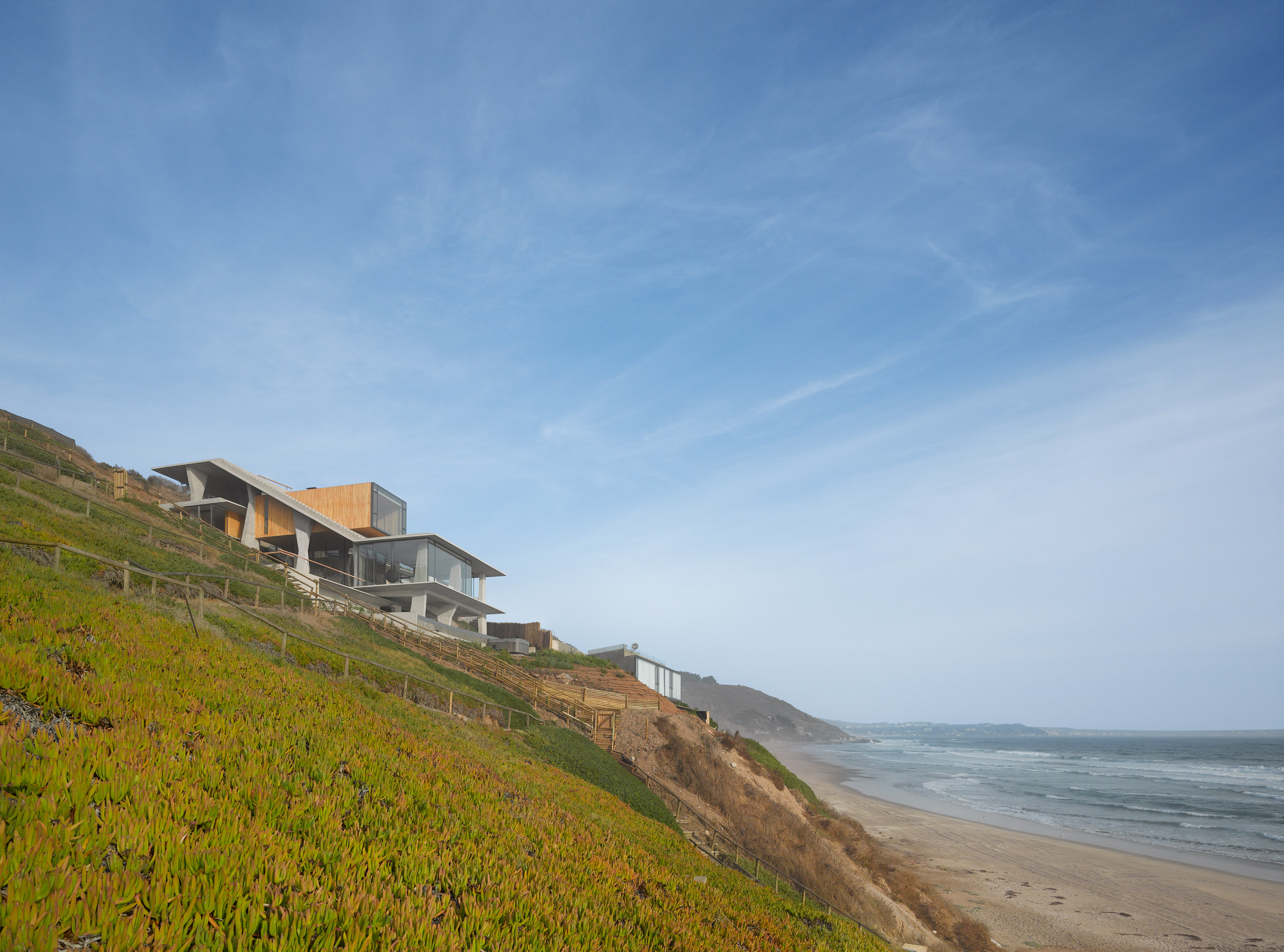 casa-ghat-max-nunez-arquitectos-architecture-chile_dezeen_2364_col_0.jpg