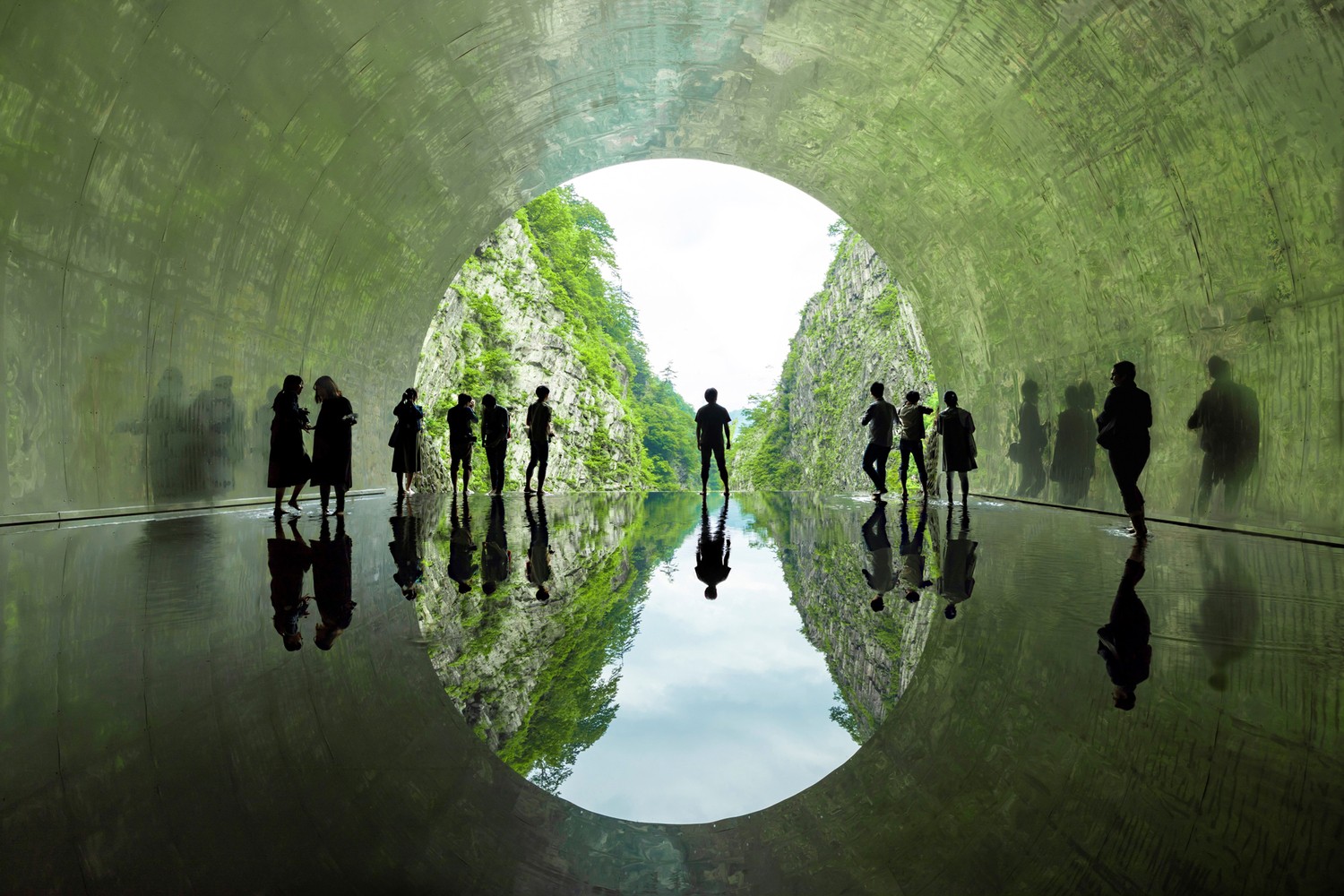 17_MAD_Echigo_Tsumari_Tunnel_of_Light_Light_Cave_by_Osamu_Nakamura.jpg