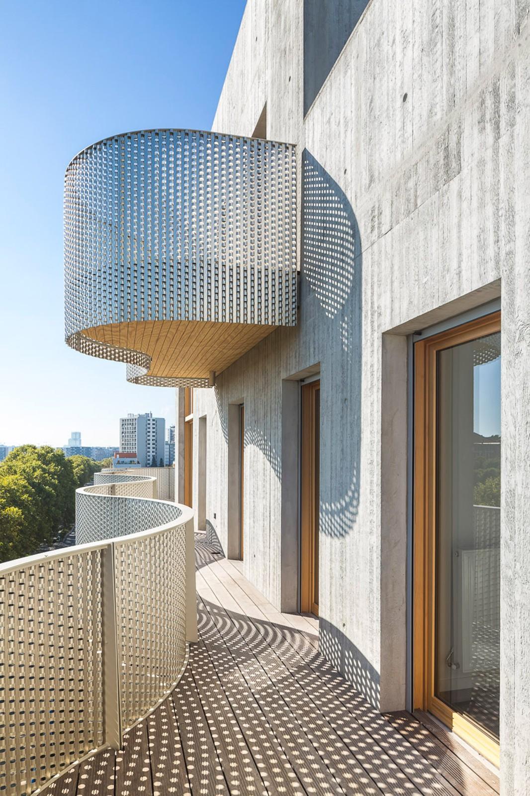 流淌在建筑上的塞纳河 — 极富韵律感的巴黎公寓