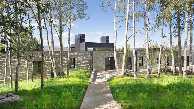 ridge-house-rowland-broughton-architecture-stone-colorado-usa_dezeen_2364_hero.jpg