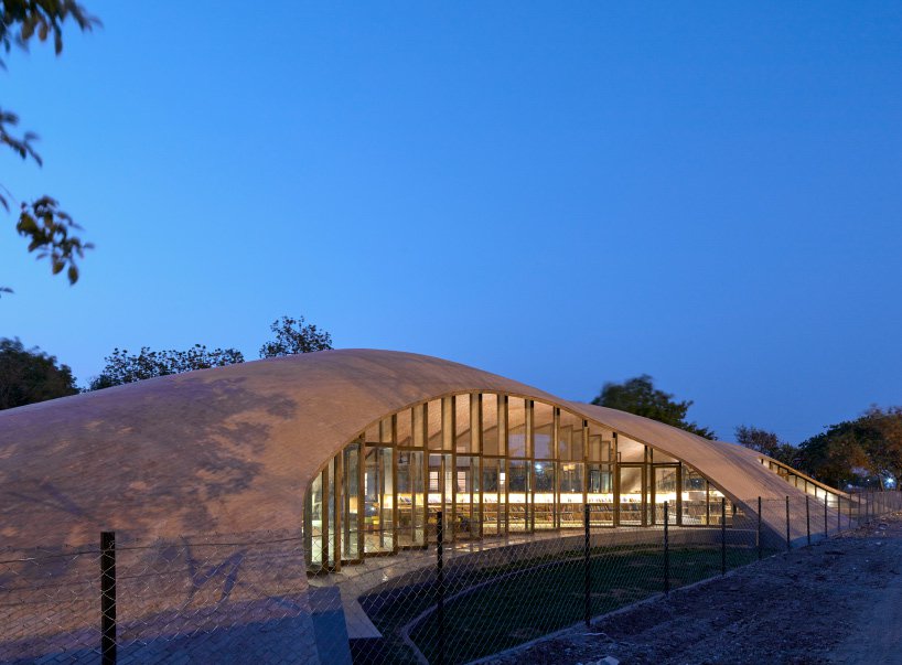 sPa-sameep-padora-maya-somaiya-sharda-library-brick-india-designboom-10.jpg