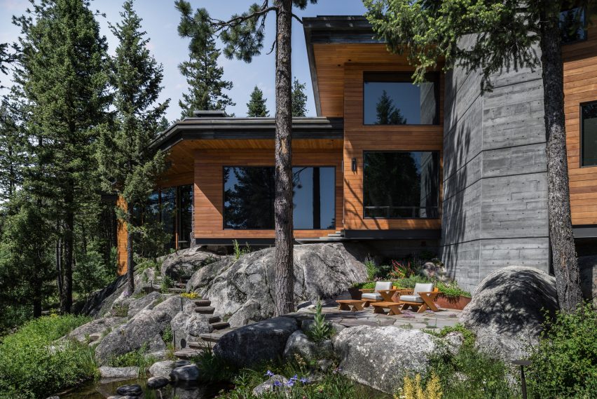 cliff-house-mccall-design-planning-architecture-idaho-usa_dezeen_2364_col_2-852x569.jpg