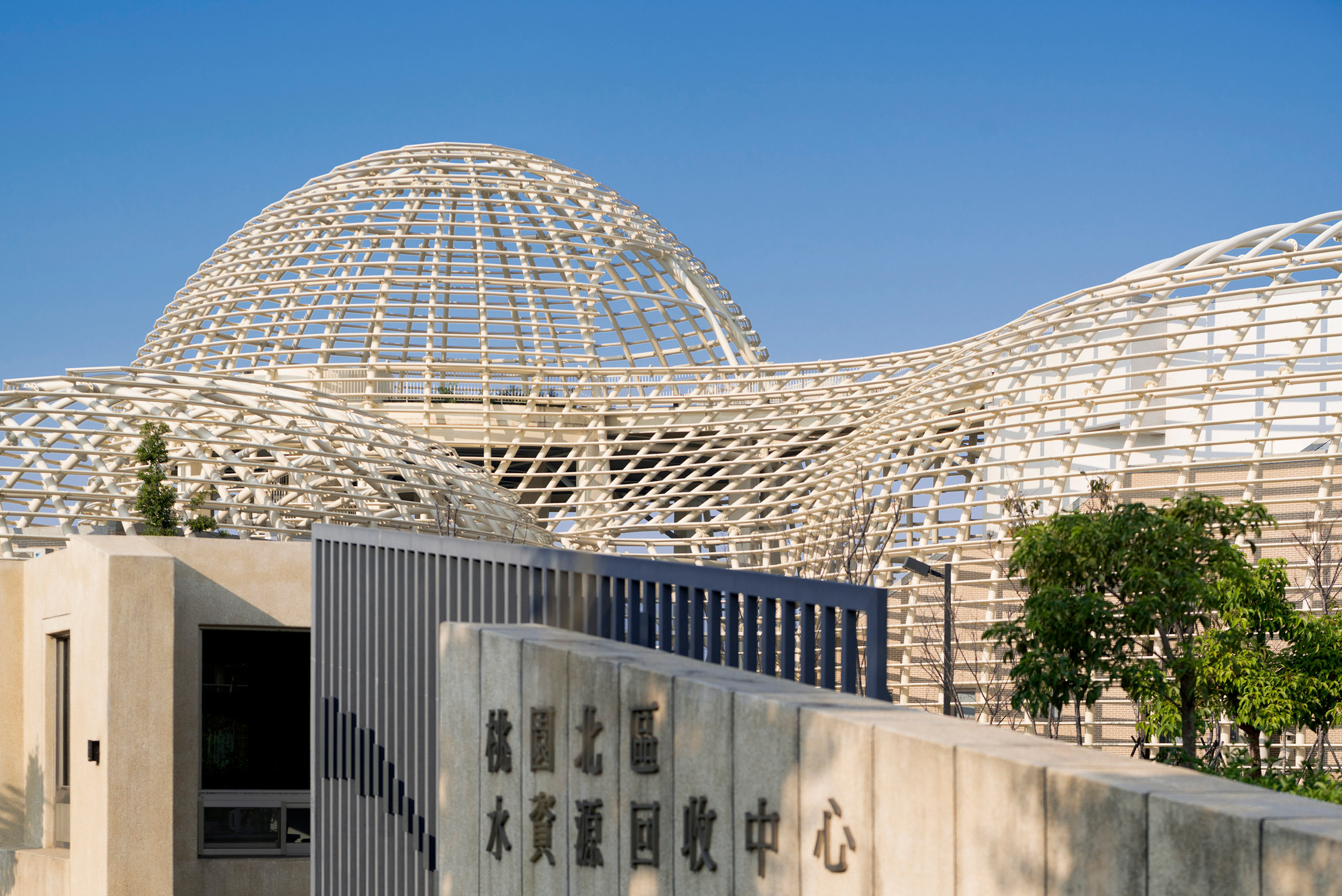 4_taoyuan-sewage-treatment-project-habitech-architects-taiwan-architecture_dezeen_2364_col_21.jpg