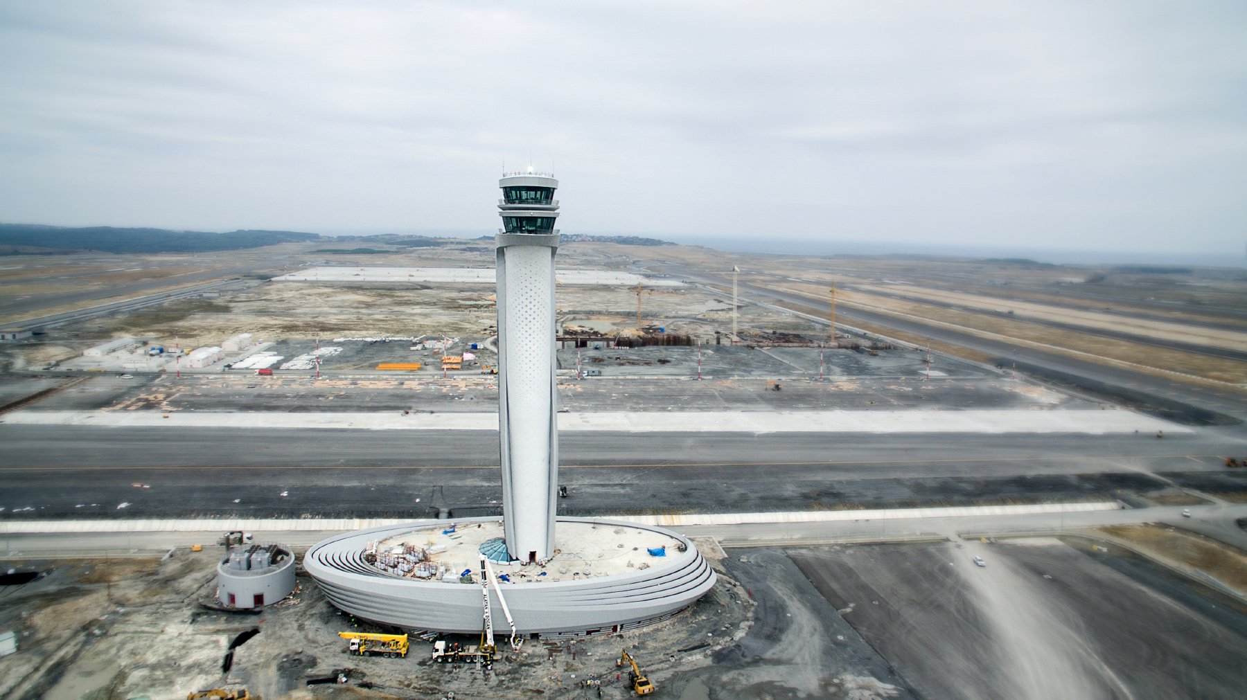 AECOM-pininfarina-air-traffic-control-tower-new-istanbul-airport-designboom-05.jpg