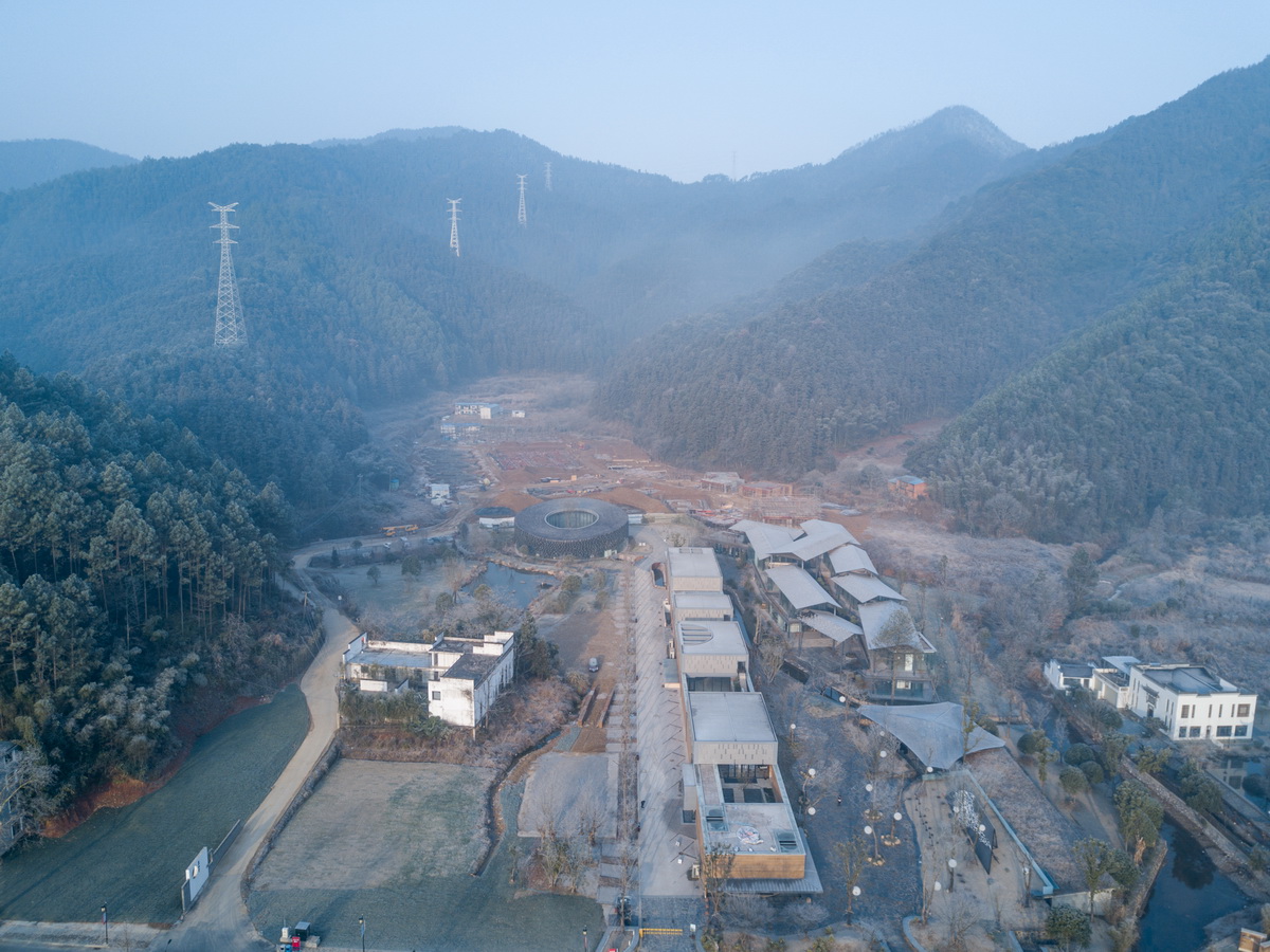 调整大小 三宝蓬艺术聚落东侧鸟瞰 East aerial view of Sanbaopeng Art Community.jpg