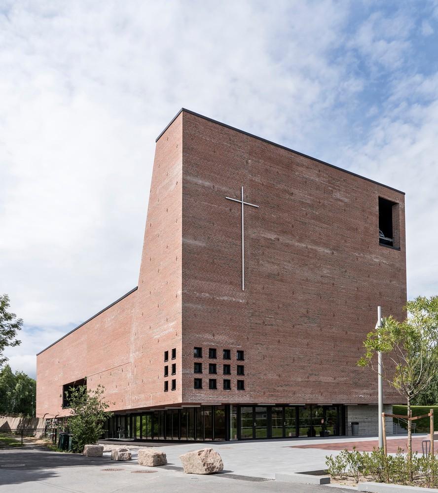 挪威小城的新教堂和文化中心 / Einar Dahle Arkitekter + Hille Melbye Arkitekter