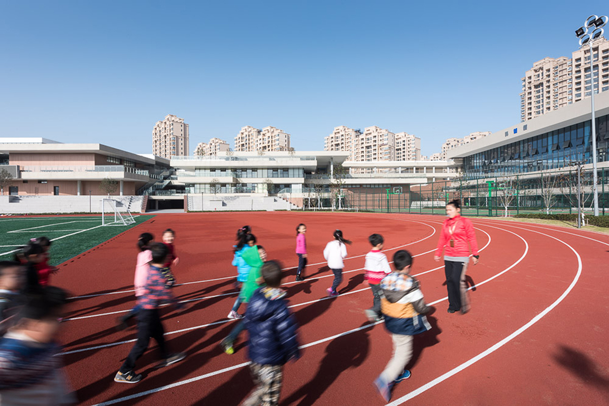 03.东侧操场 Playground.jpg