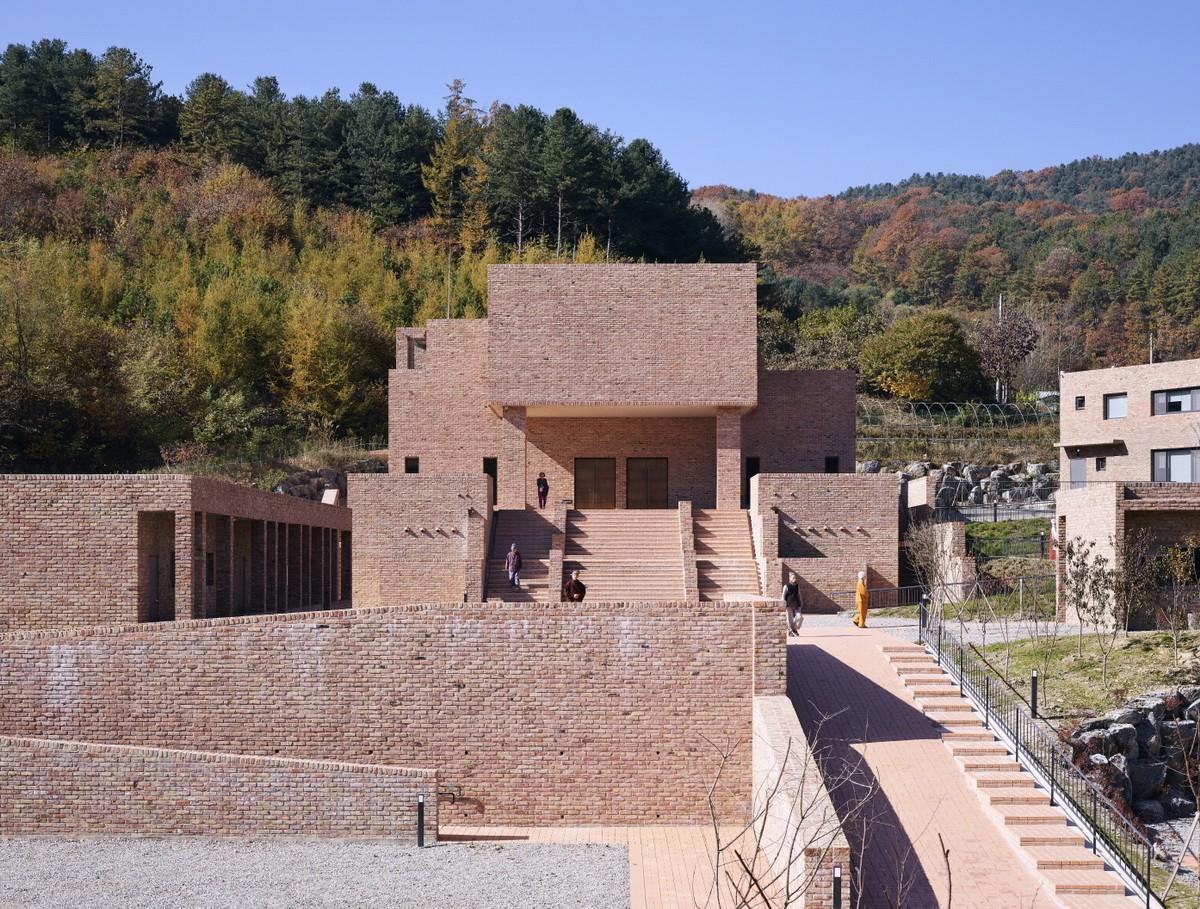 Jetavana禅院，回归佛教原始精神／Studio GAON
