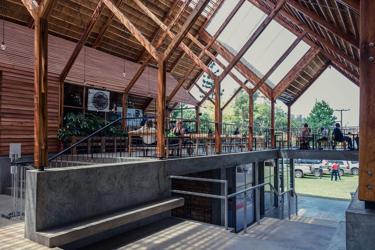 轻盈明快，如掠过草地的轻燕：山森日式餐厅/ TERRAIN architects