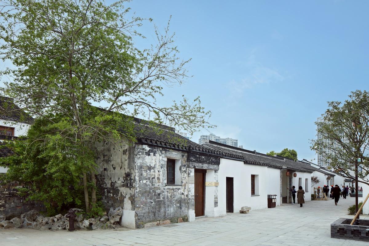 b1_01_主入口街景.jpg