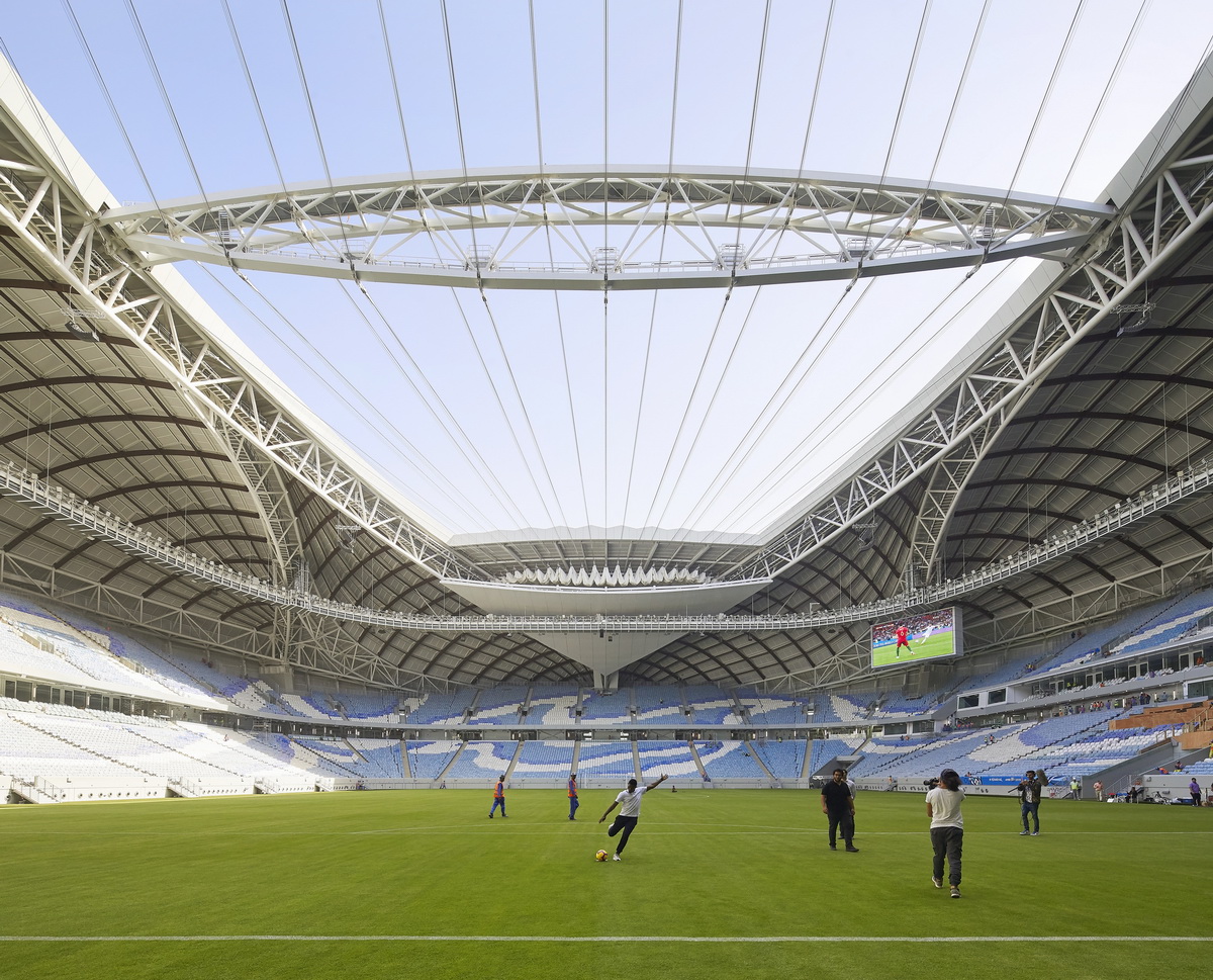 c5_ZHA_Al_Wakrah_Stadium_Qatar_Hufton_Crow.jpg