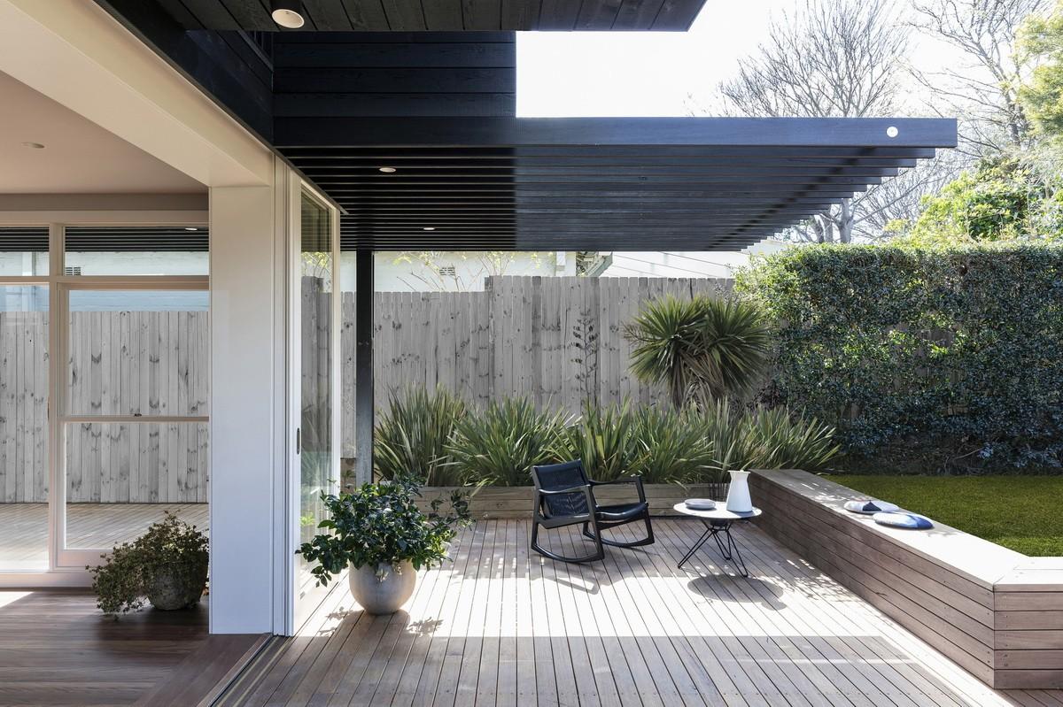 黑白几何构筑成的儿童积木：双子顶别墅 / Benn & Penna Architecture