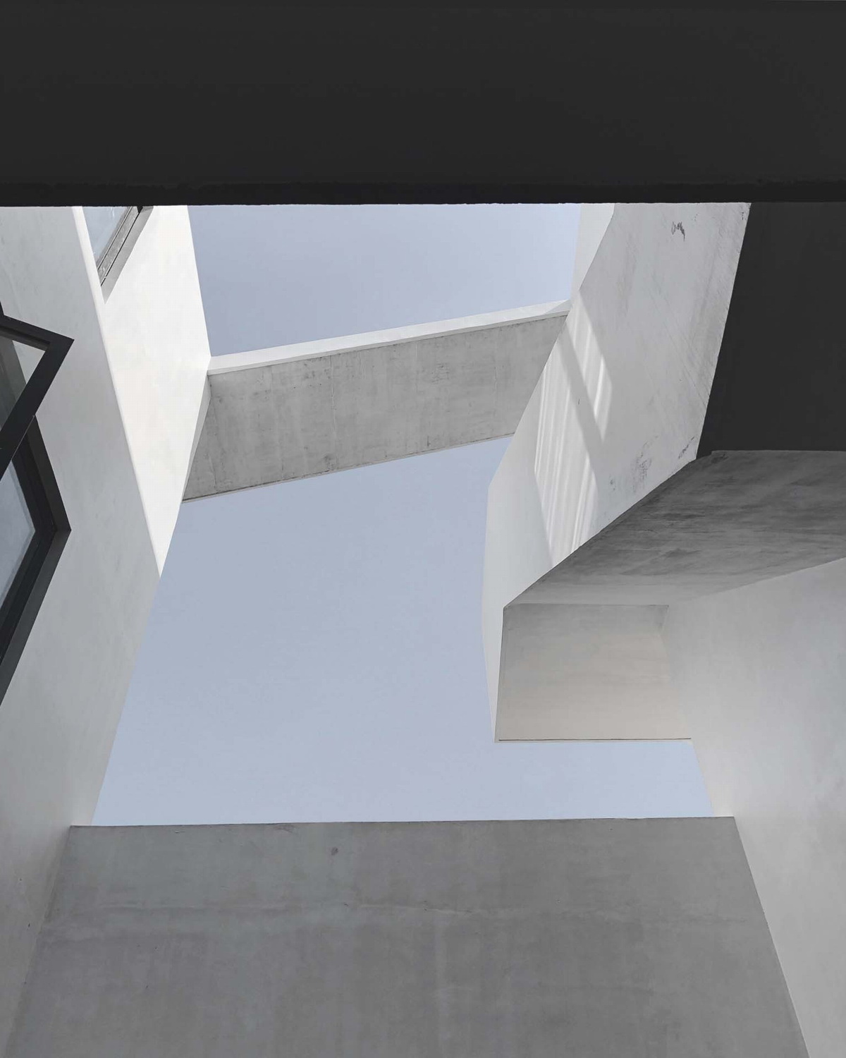 i1_the_courtyardcentral_atrium.AZL_ARCHITECTS.jpg