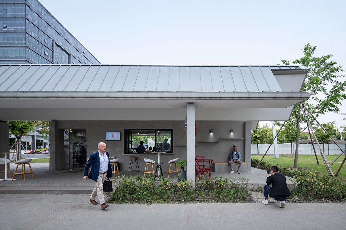 ▲咖啡小屋入口，©苏圣亮摄 Entrance of coffee shop.jpg