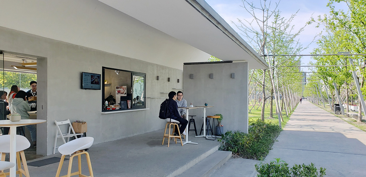 ▲咖啡小屋灰空间，©祝晓峰摄 The grey space of the coffee shop.jpg