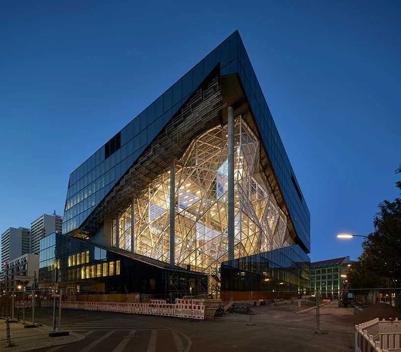 OMA-axel-springer-media-campus-berlin-designboom-10.webp.jpg