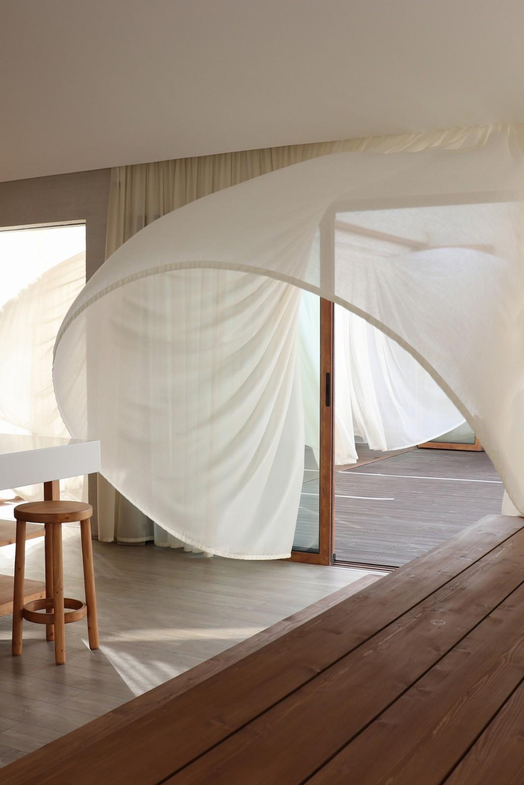 束缚之下，自由舒展：Vanoosh 别墅 / 35-51 ARCHITECTURE Office