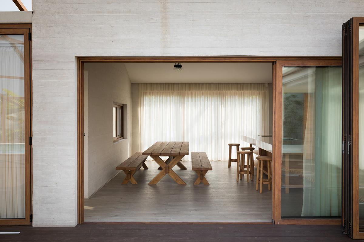 束缚之下，自由舒展：Vanoosh 别墅 / 35-51 ARCHITECTURE Office