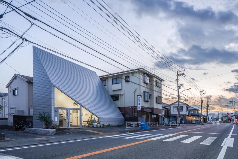 dog-8-5-house-japan-designboom-1.webp.jpg