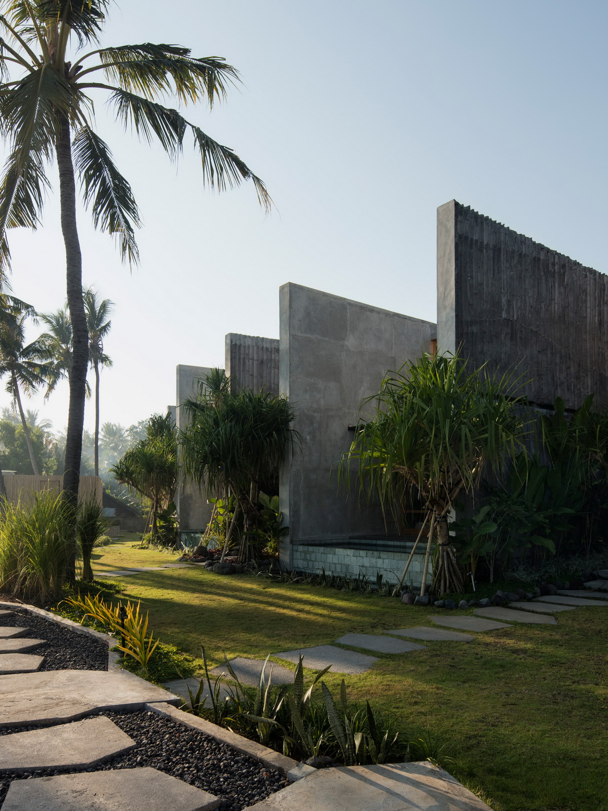 17_tiing-hotel-bali-nic-brunsdon_dezeen_2364_col_7_调整大小.jpg