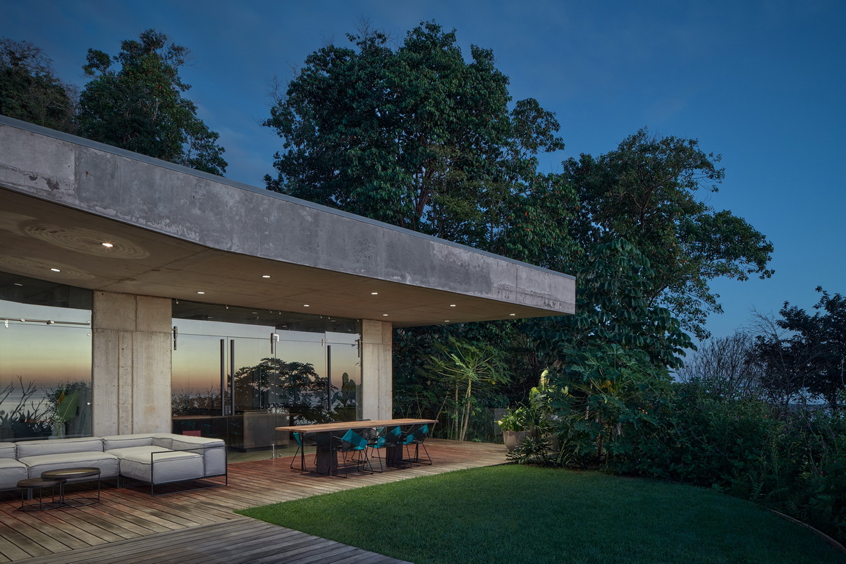 13_art-villa-art-villas-resort-refuel-works-formafatal-costa-rica_dezeen_2364_col_41_调整大小.jpg