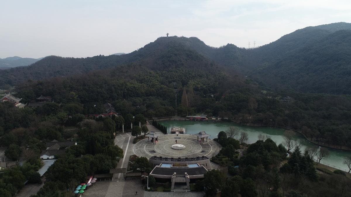 图片12-改造前神道尽头的祭禹馆_调整大小.JPG