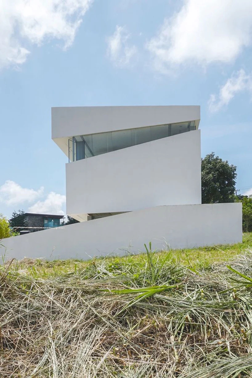 jim-caumeron-design-panorama-house-philippines-designboom-009.webp.jpg