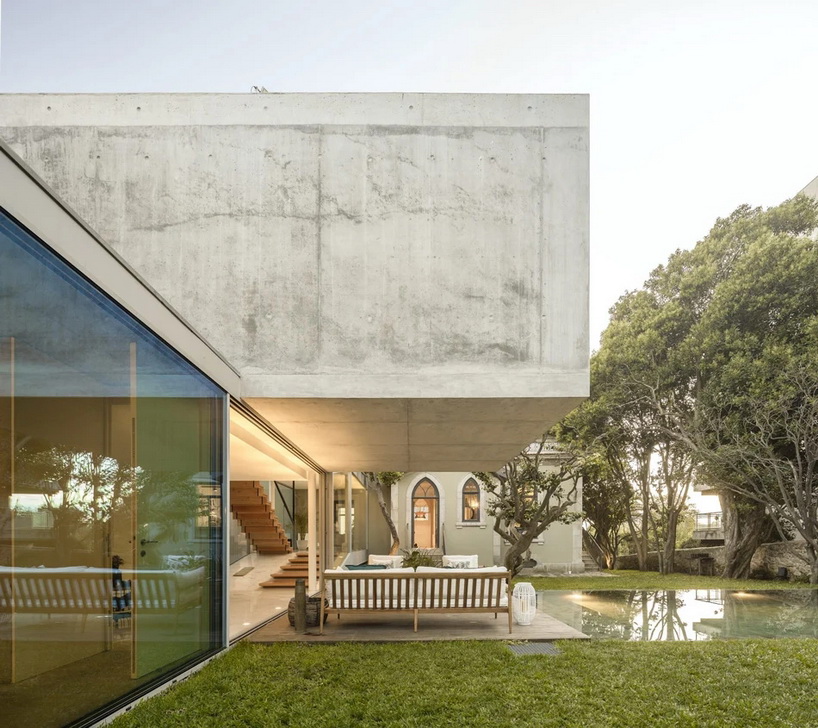 fcc-arquitectura-gc-house-portugal-designboom-g.webp_调整大小.jpg