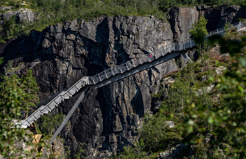 voringsfossen-norwegian-scenic-route-hardangervidda-carl-viggo-holmebakk-designboom-09.jpg