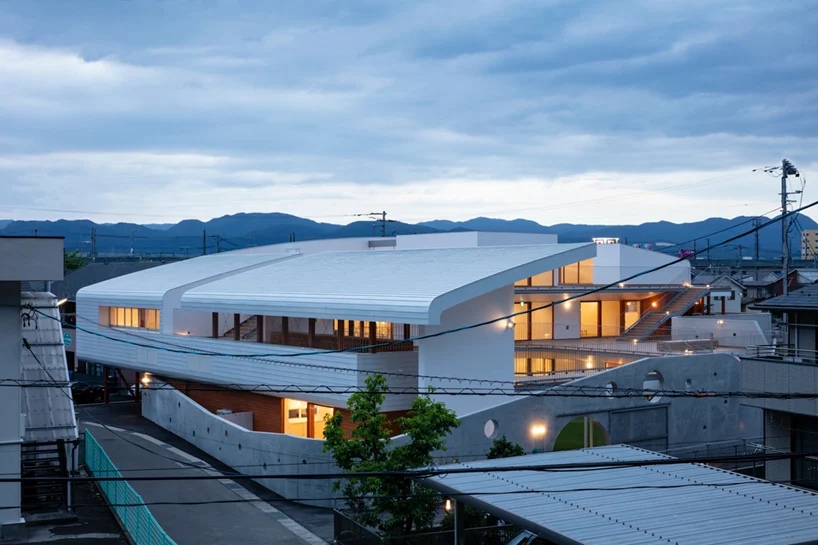 tesoro-nursery-school-aisaka-architects-atelier-fukushima-japan-designboom-07.webp.jpg