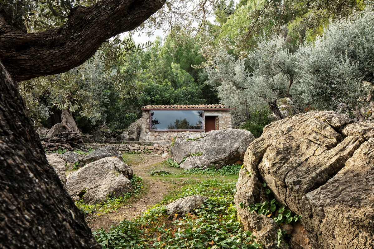 olive-houses-interiors-spain-mar-plus-ask-architecture_dezeen_2364_col_6_调整大小.jpg