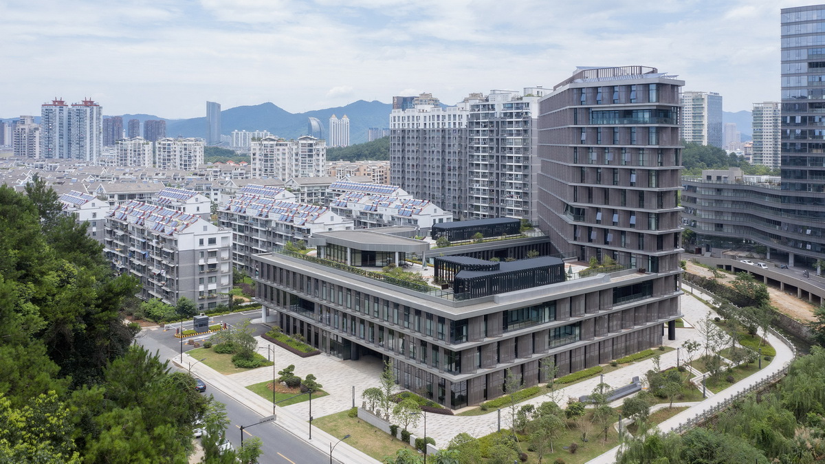 Hangzhou-Tonglu-Archives-Building-BAU-12-Perimeter-block-typology-plus-tower-extrusion_调整大小.jpg