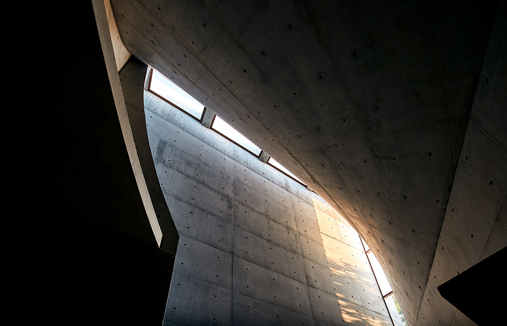 guimaraes-chapel-nicholas-burns-architecture-worship-culture-portugal_dezeen_2364_col_34.jpg