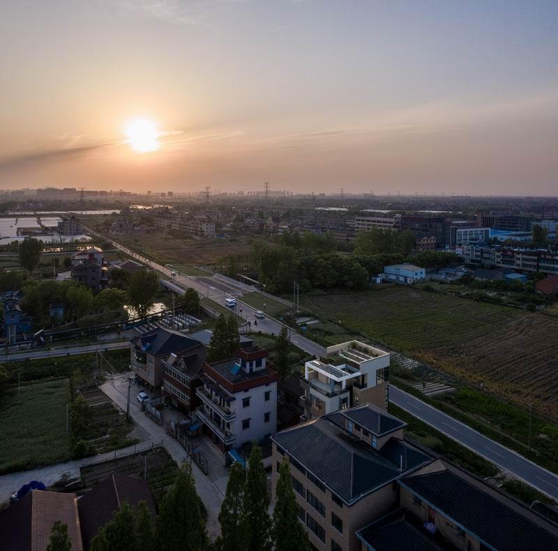 登上福布斯的建筑师，用70w造出400平的“梯田之家” / 丰间建筑事务所