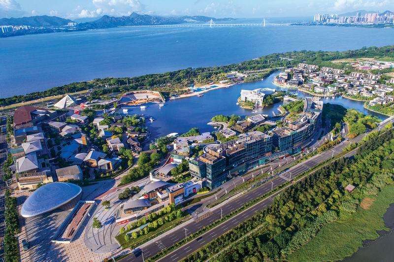 深圳华侨城欢乐海岸，现代与传统的交融 / Laguarda.Low Architects (LLA)