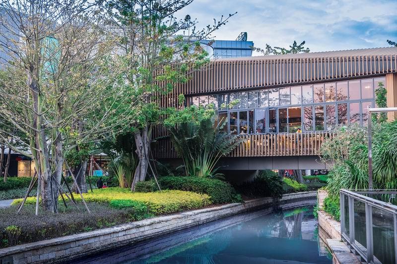 深圳华侨城欢乐海岸，现代与传统的交融 / Laguarda.Low Architects (LLA)