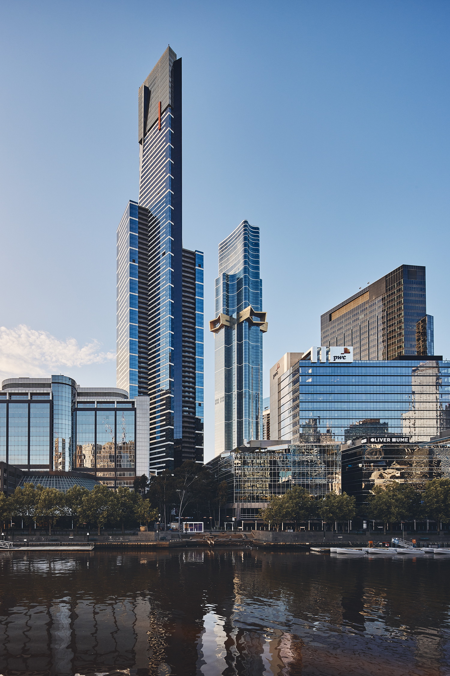 调整大小 FK - Australia 108 and Eureka Tower 02.jpg