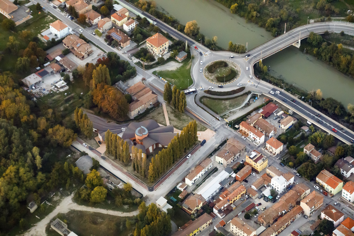 16_San_Giacomo_Church_Benedetta_Tagliabue_-_EMBT_Photo_by_Marcela_Grassi_06A1937.jpg