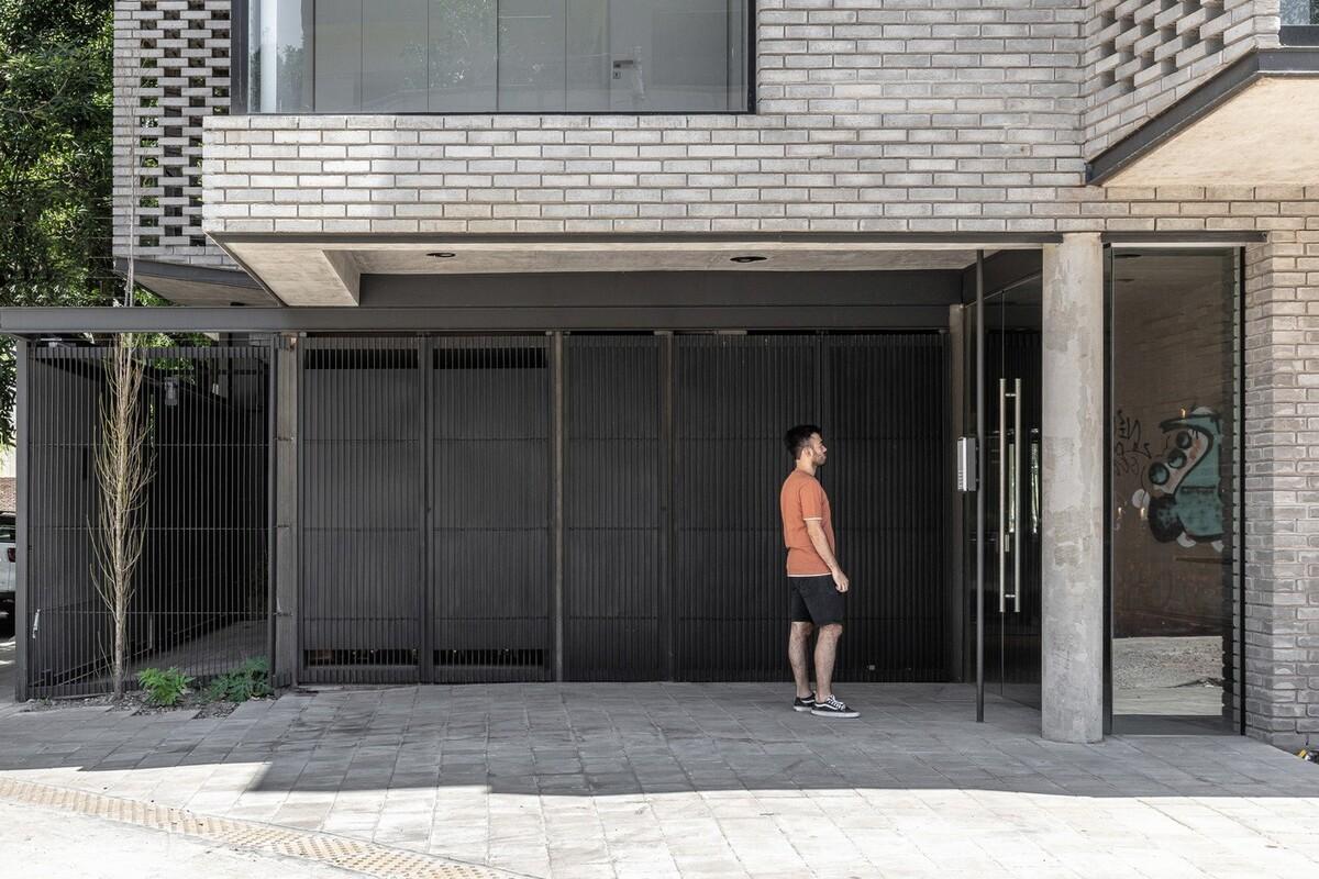M 5605 住宅 / Arqtipo