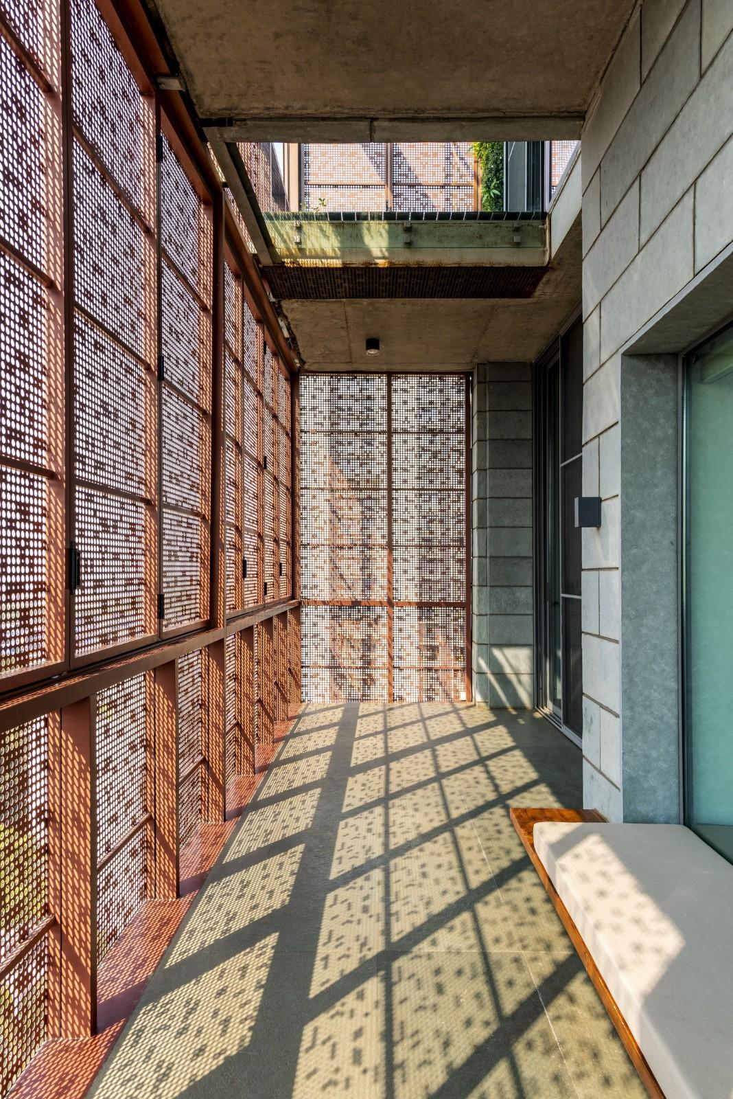 J-House / Malik Architecture